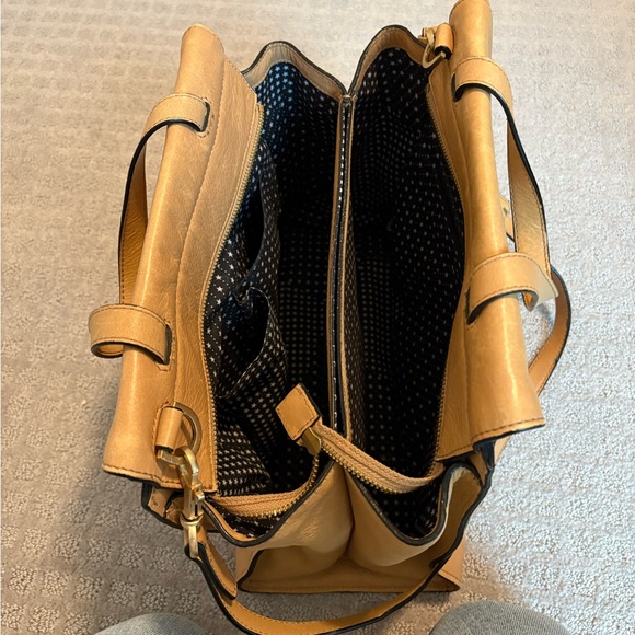 Kate Spade Saturday Tan Leather Large Satchel with Metal Hardware. EUC - Picture 5 of 12